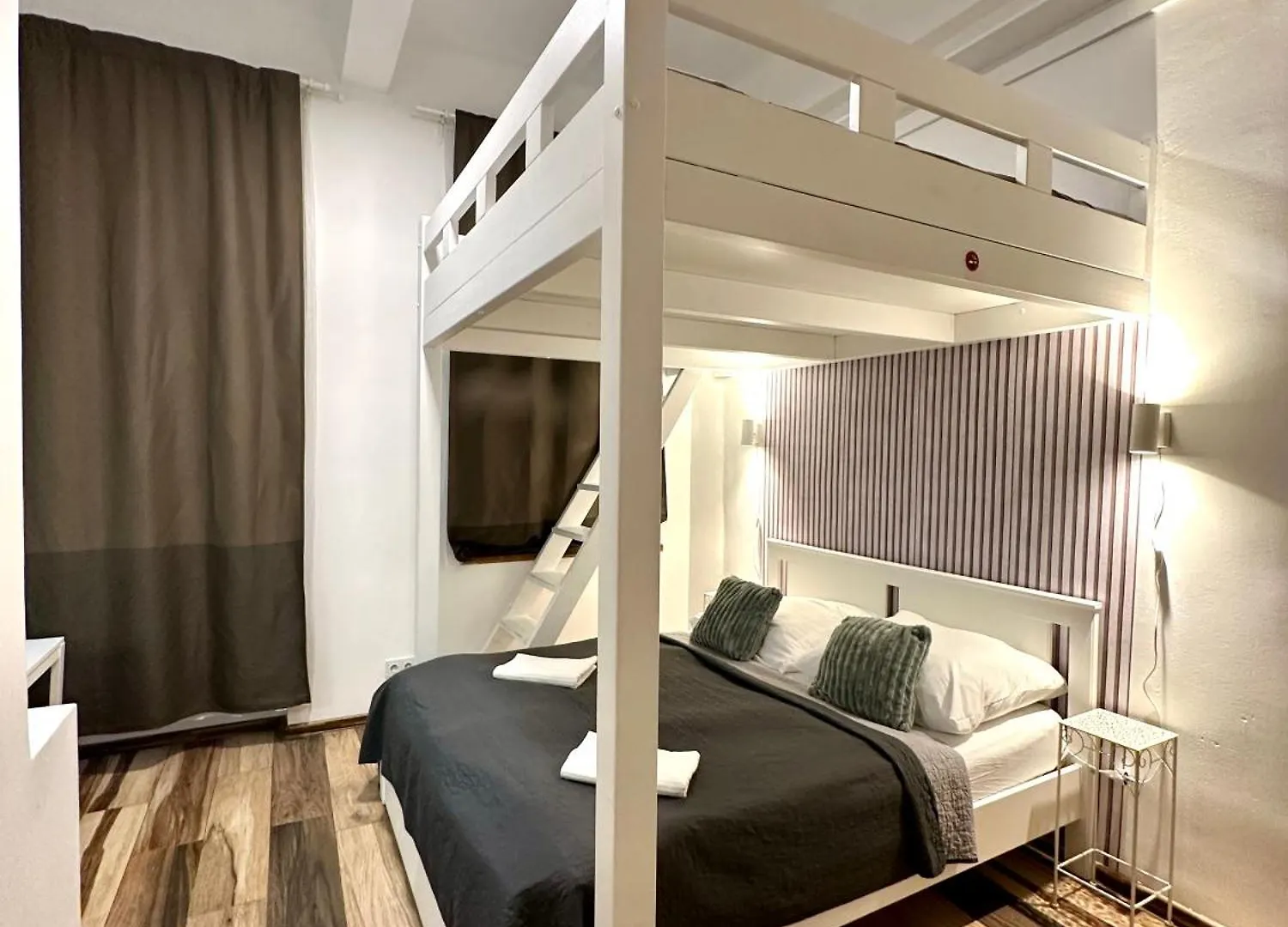 Elly Modern Oldtown Apartments Prague 0*,